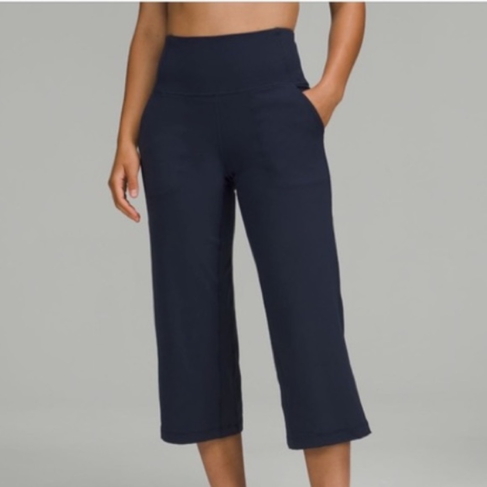 Lululemon athletica nulu high rise groove wide leg flare cropped pants 6